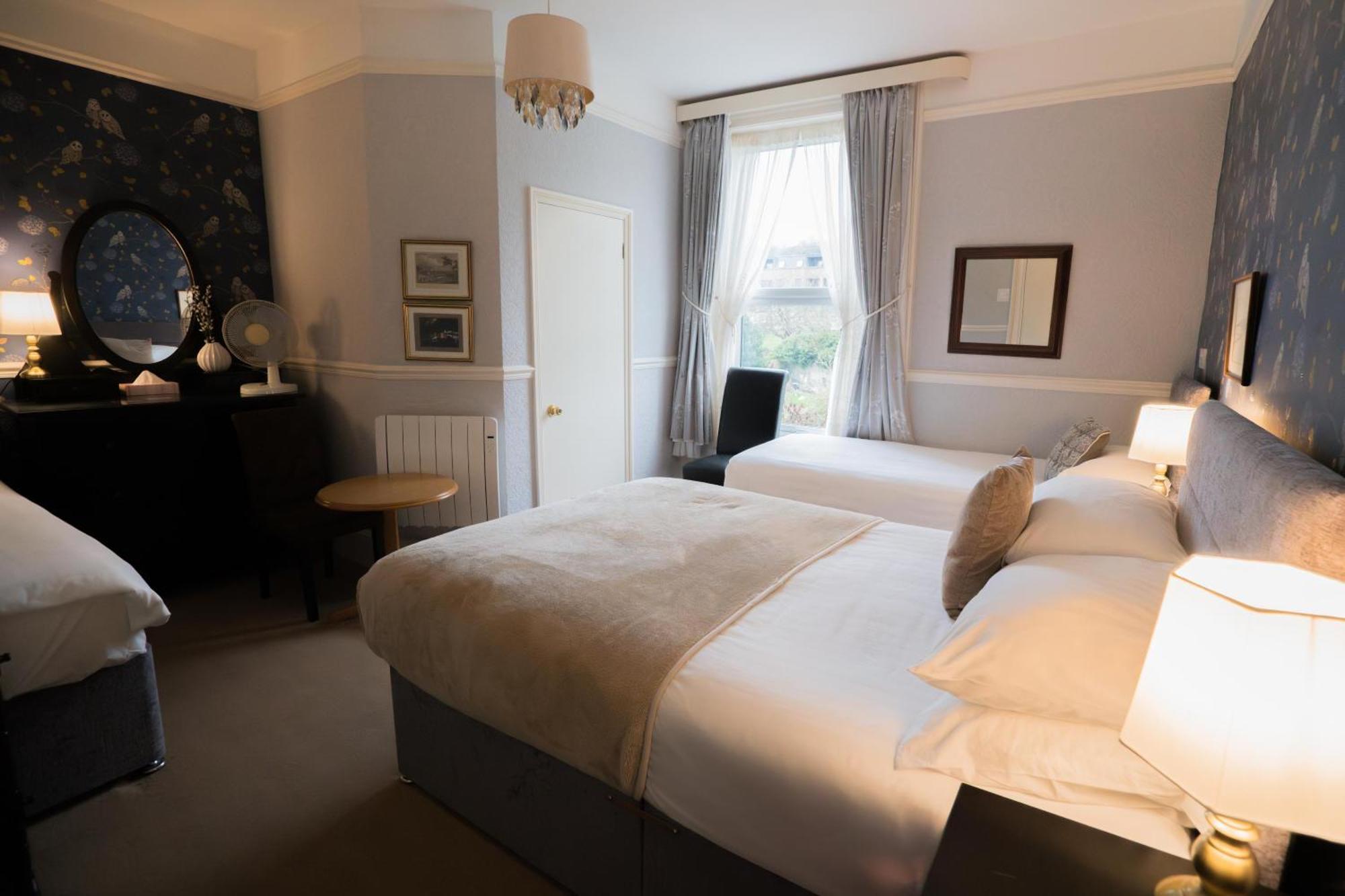 Maison Dieu Guest House Дувър Екстериор снимка