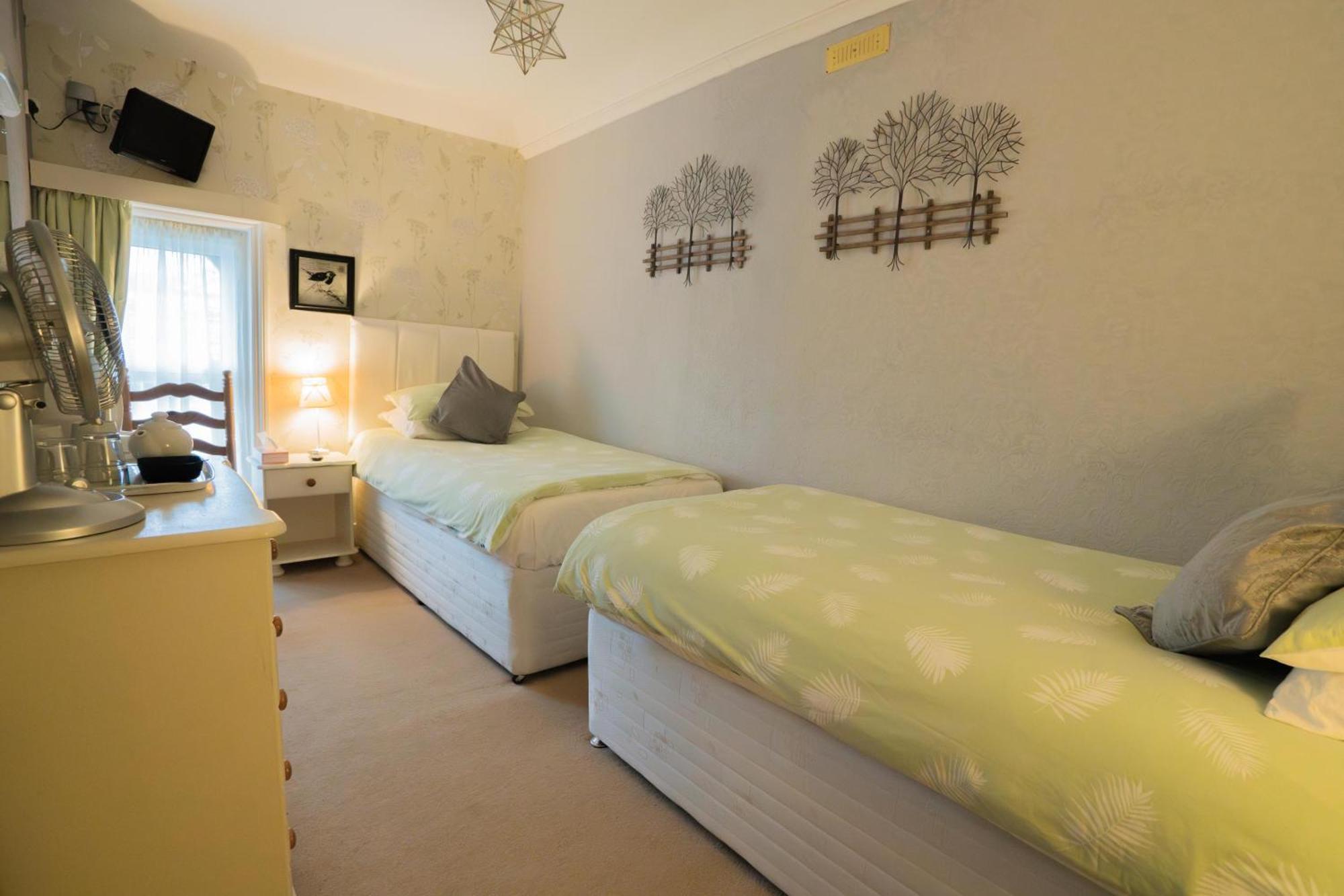 Maison Dieu Guest House Дувър Екстериор снимка
