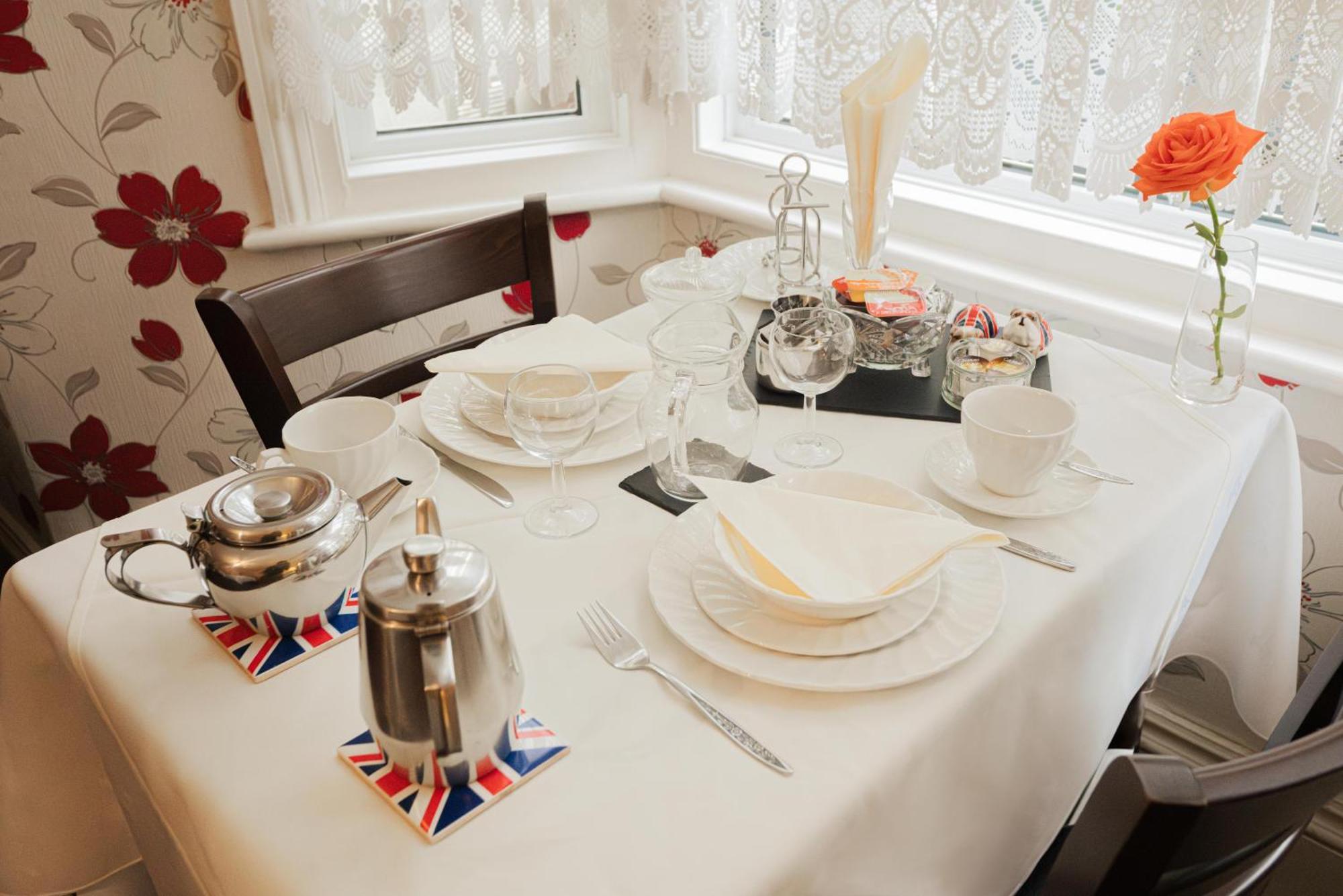 Maison Dieu Guest House Дувър Екстериор снимка