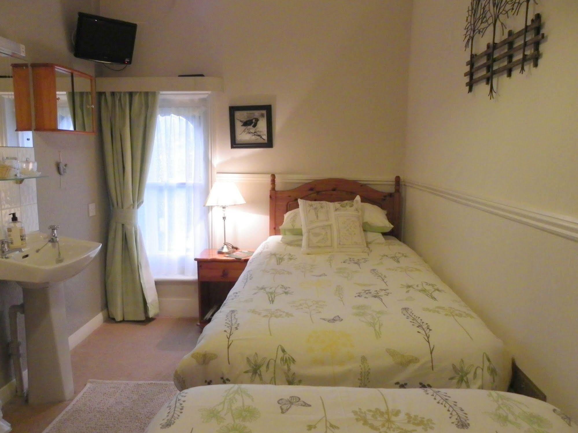 Maison Dieu Guest House Дувър Екстериор снимка