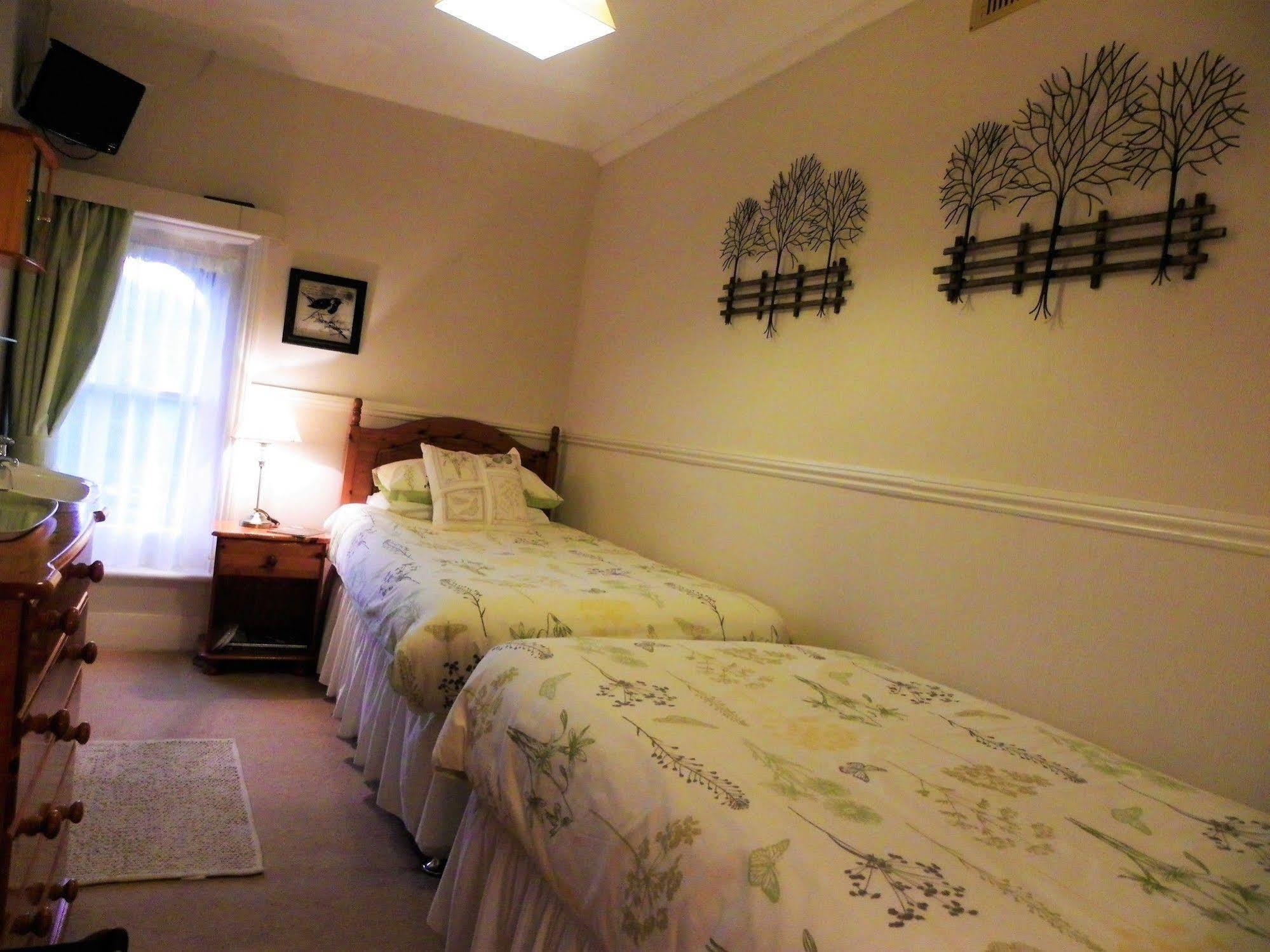 Maison Dieu Guest House Дувър Екстериор снимка